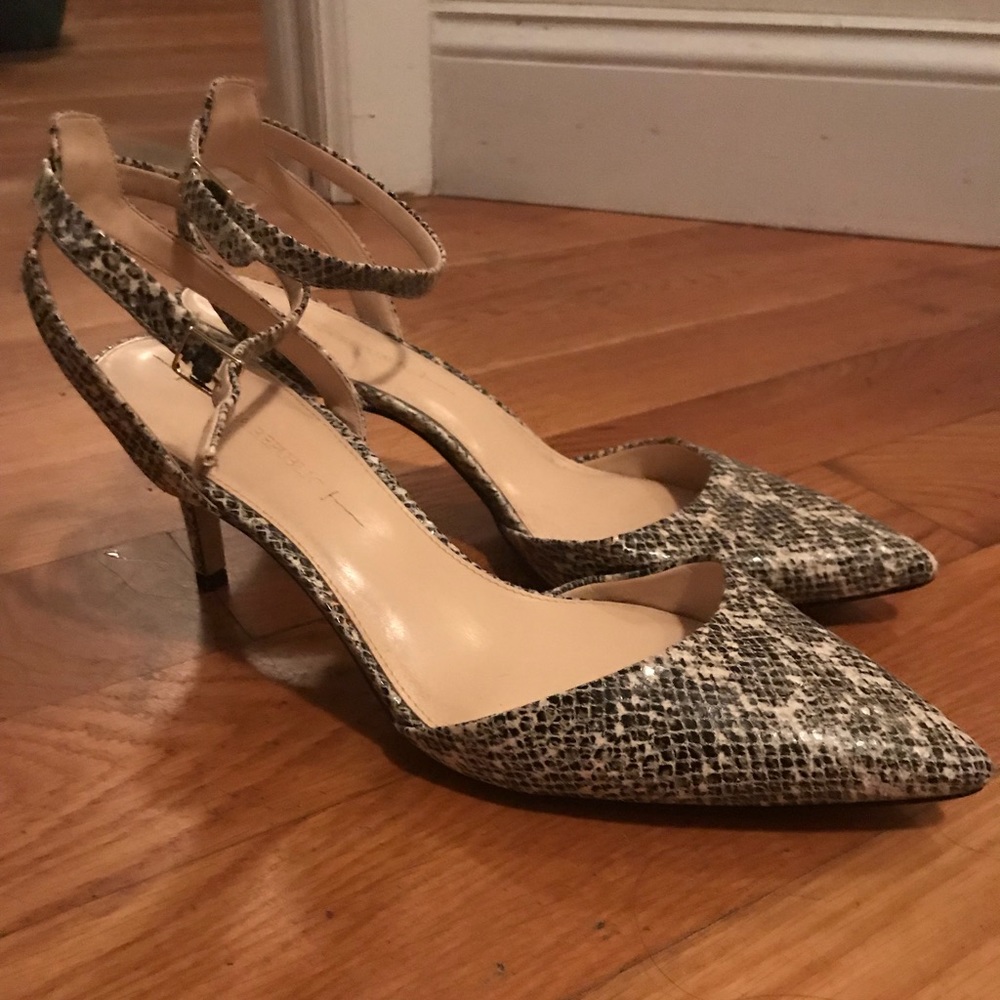 Banana republic kitten heels